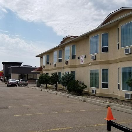 Western Budget Motel Cold Lake Экстерьер фото