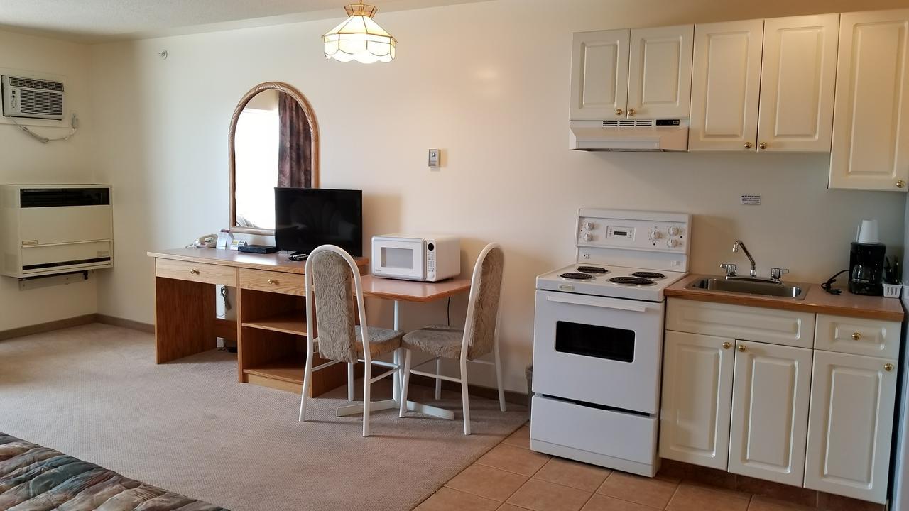 Western Budget Motel Cold Lake Экстерьер фото