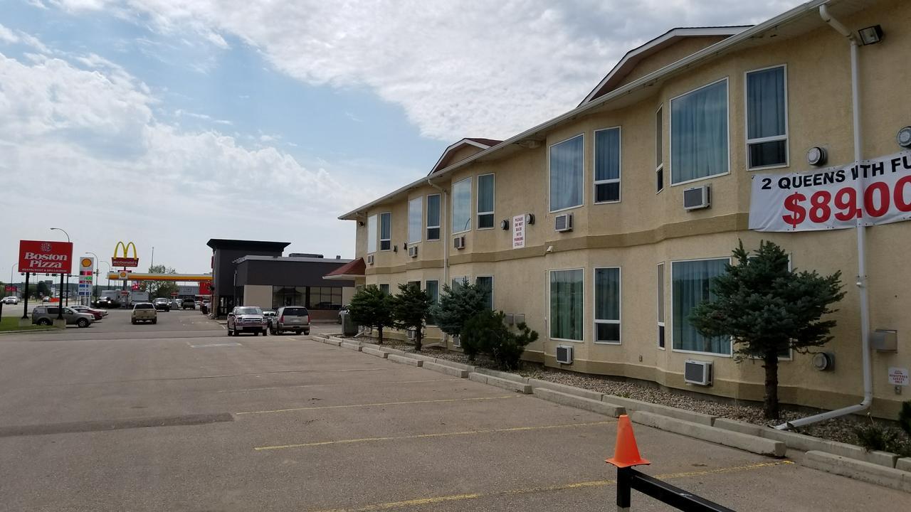 Western Budget Motel Cold Lake Экстерьер фото